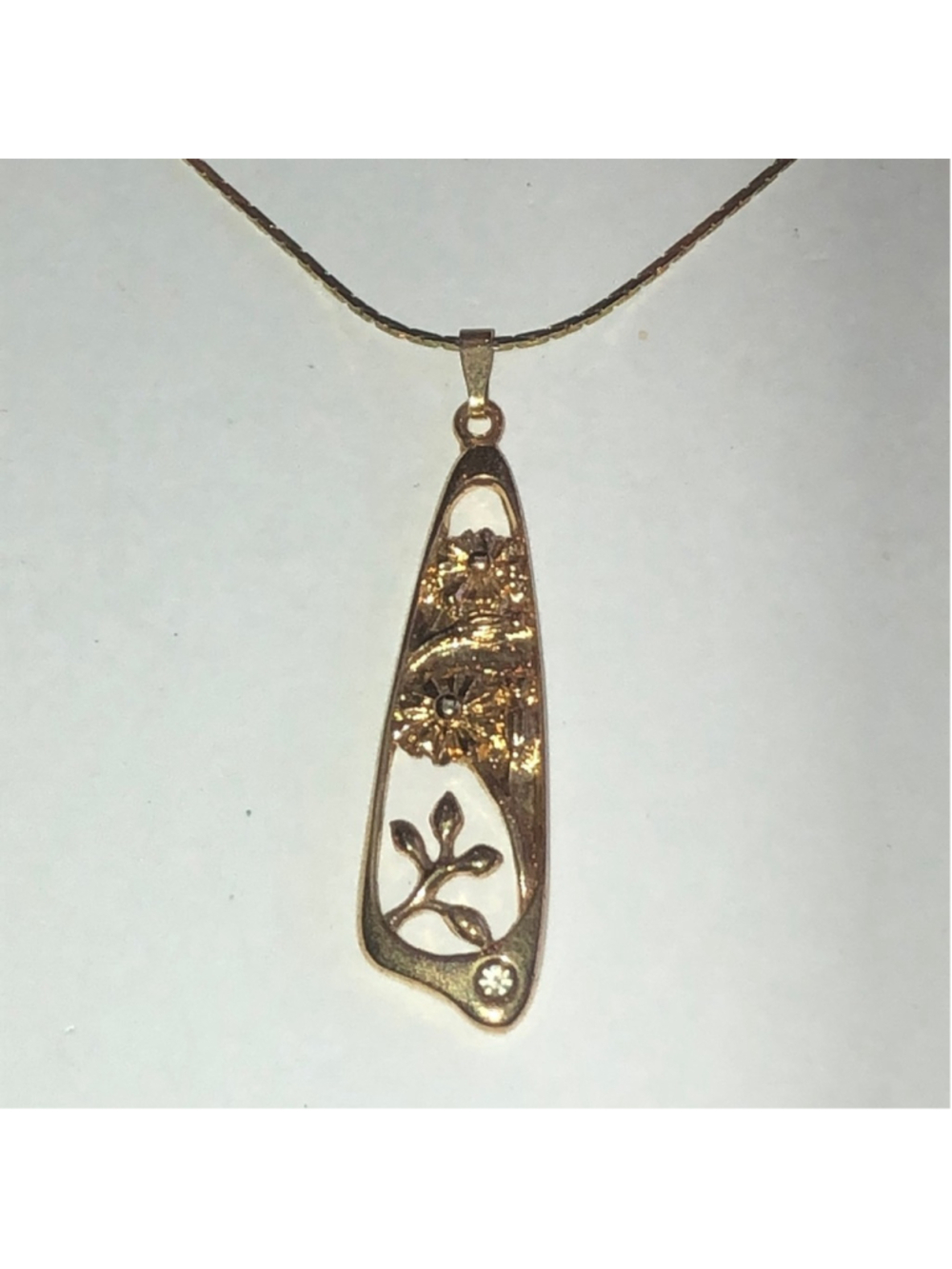 Angel Brand Signed Vintage Gold Tone Floral Pendant Necklace